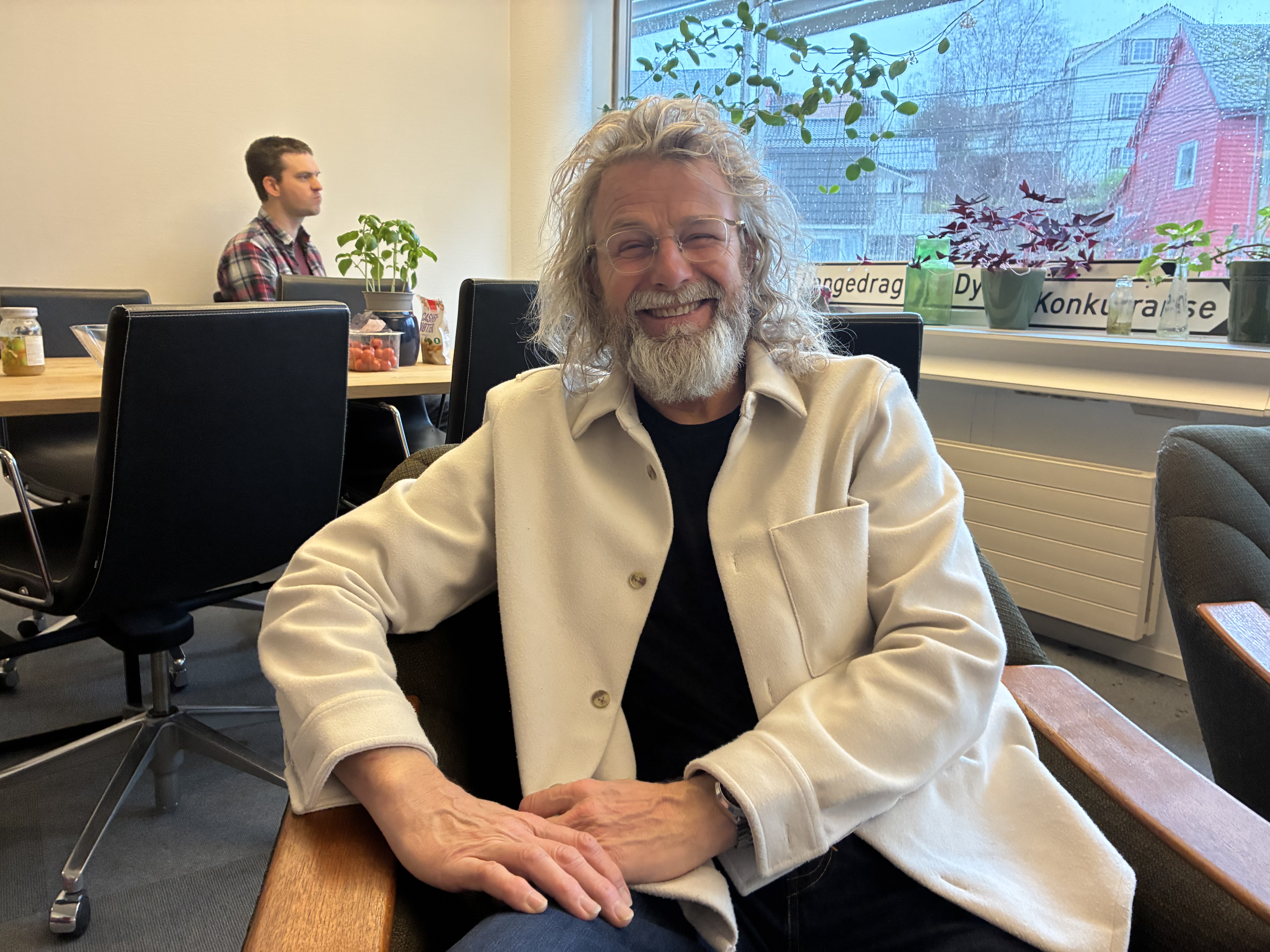 Einar Nilsson brenn for restaurering av gamle hus. Det er viktig å ta vare på den norske bygningstradisjonen, meiner han. Foto: Bent Tandstad / NPK