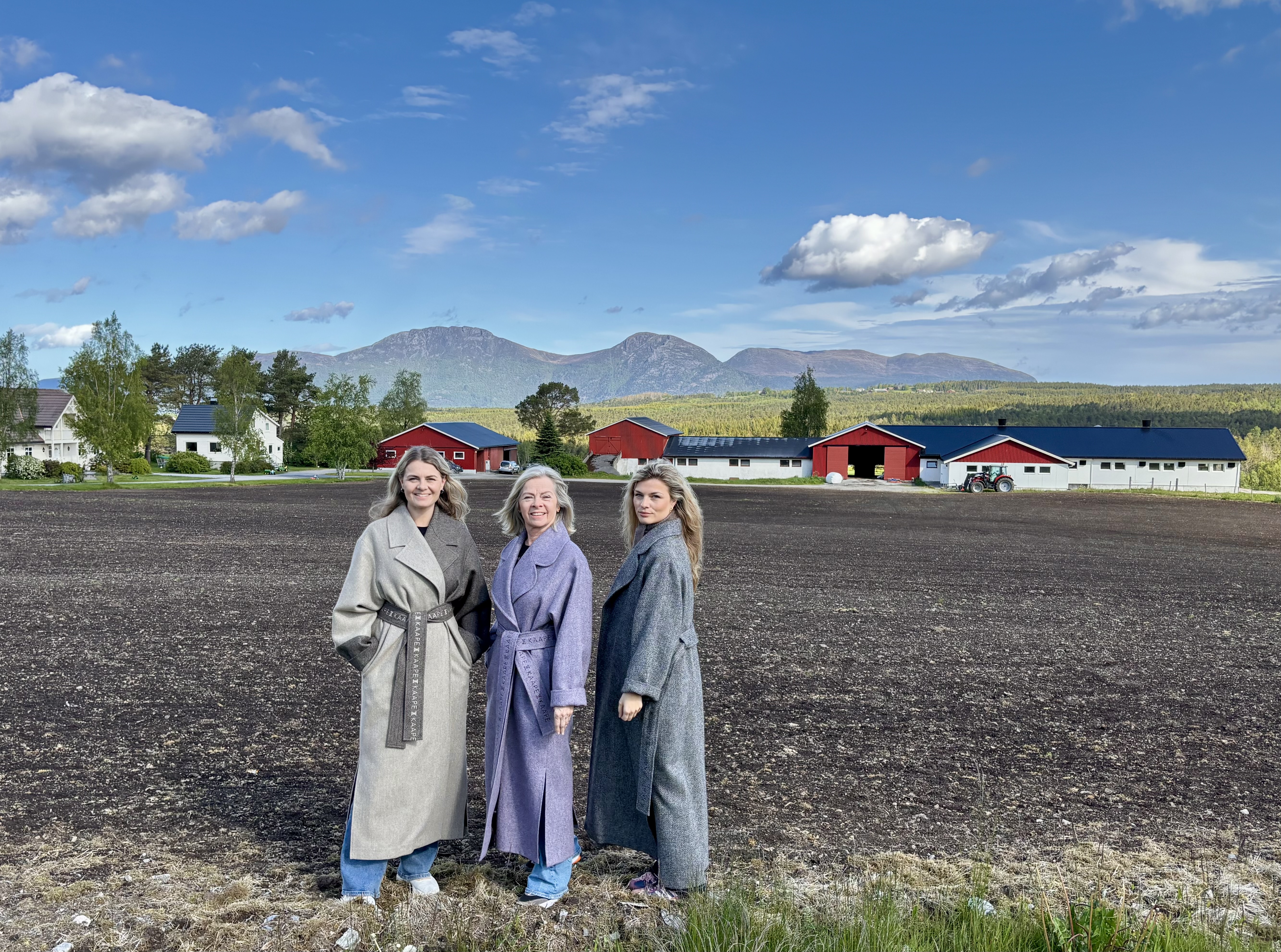 Kornelia, Lilla og Josefine i modellen Inger, som ein kan få med både spisse og avrunda slag. Foto: Heidi Molstad Andresen / NPK
