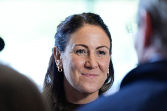 Ap-nestleiar Tonje Brenna er blitt Arbeidarpartiets tuttifrutti-general på Stortinget som parlamentarisk leiar. Foto: Lise Åserud / NTB / NPK